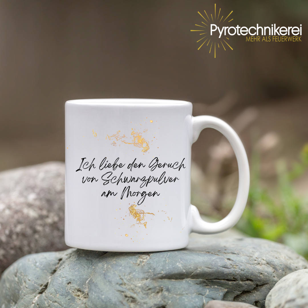Tasse "Ich liebe den Geruch von Schwarzpulver am Morgen"