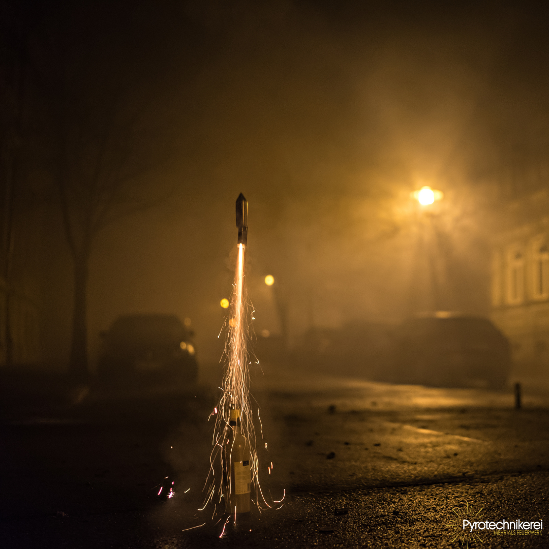 Raketen F2 - der Klassiker für den Himmel