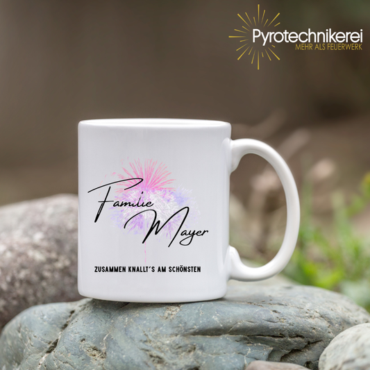 Tasse "Familie Mayer - zusammen knallt's am schönsten"